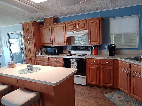 4th image of 96 Sea Fern Dr