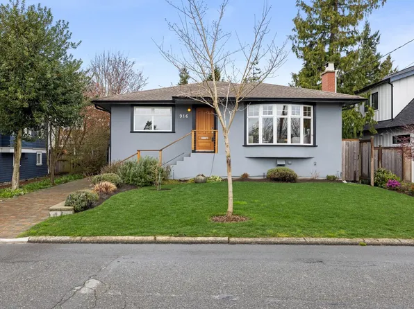 916 Monterey Ave, Oak Bay, BC V8S 4V2