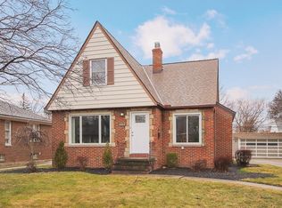 2852 Forestview Ave, Rocky River, OH 44116