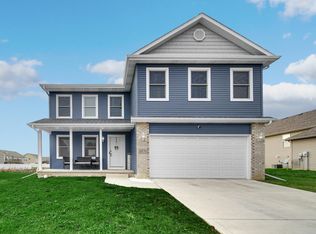 6870 Wallace St, Merrillville, IN 46410