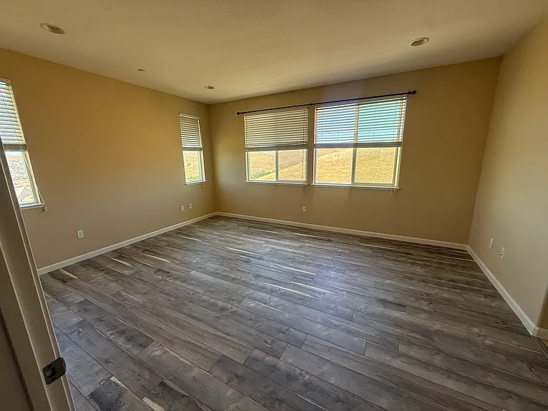 3451 Cydonia Ct — Photo 25