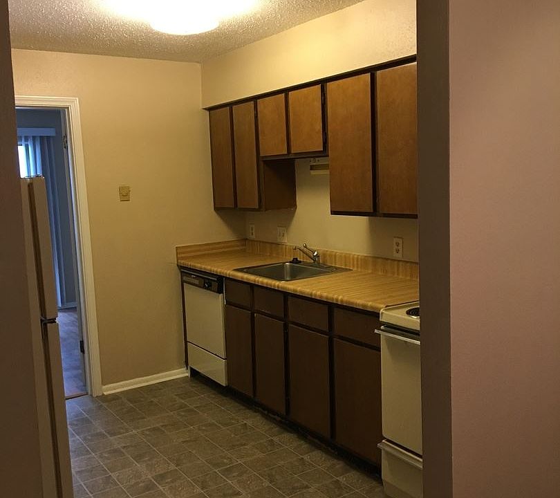 1st image of 2224 Pasadena Ave APT 207