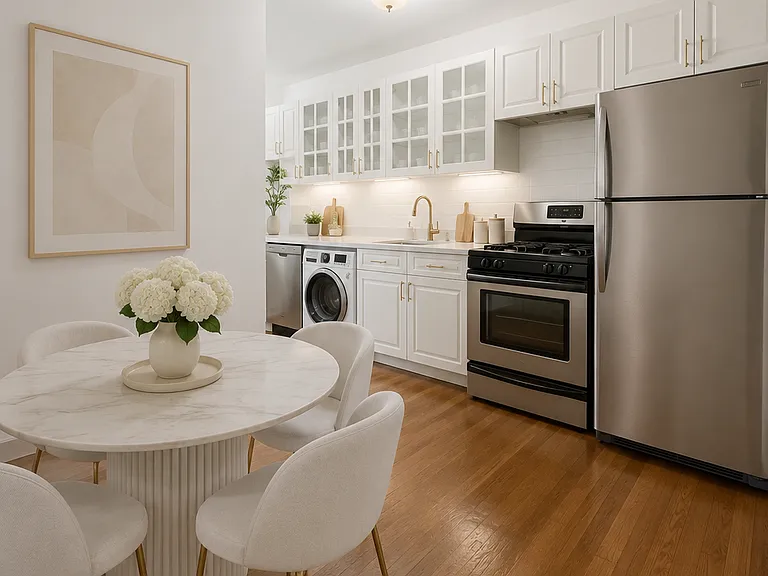 456 W 47th St #4C — Photo 5