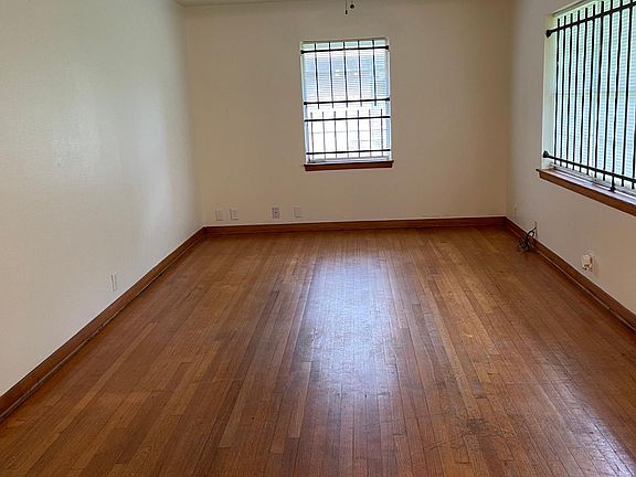 2nd image of 5626 Meadow Creek Ln