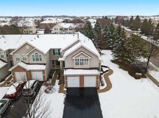7127 Westwood Dr, Carpentersville, IL 60110
