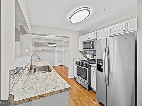 4th image of 46588 Drysdale Ter Unit 303