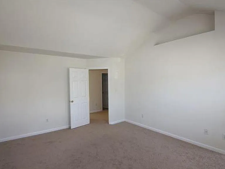 5990 Hickory Springs Dr — Photo 4