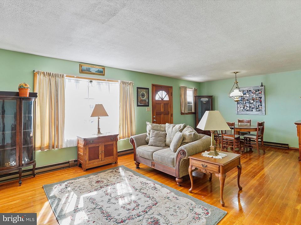 25 Breeze Hill Ln, Martinsburg, WV 25405 Zillow