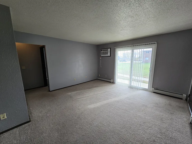 101 16th Ave NW #16 — Photo 3
