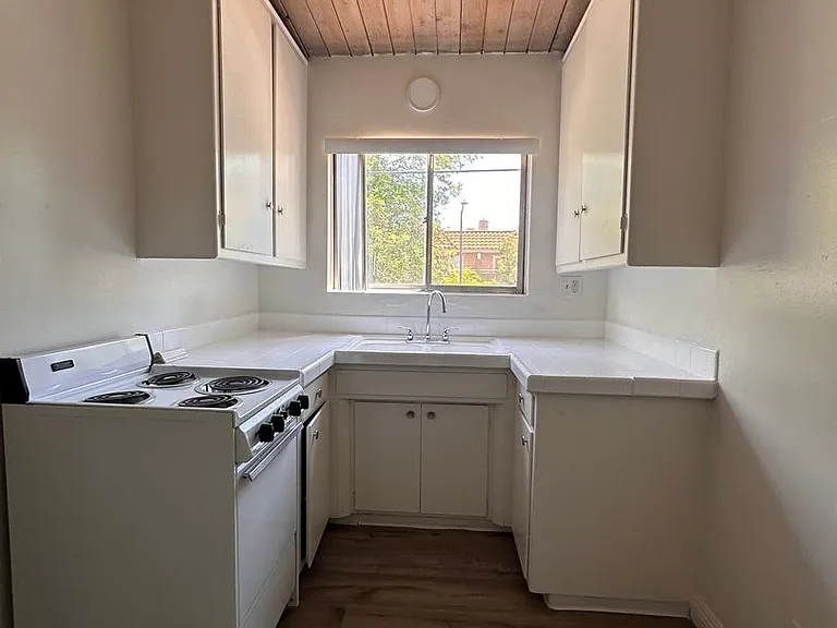 Saticoy Two Carriage House LLC — Photo 14