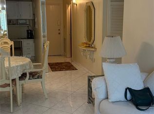Marlen-Gardens No 10, Miami, FL 33162