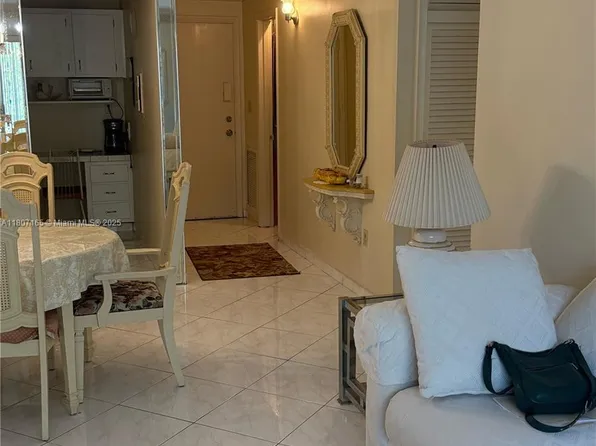 1395 NE 167th St APT 203, Miami, FL 33162