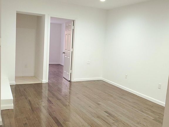 5th image of 3235 93rd St Floor 2
