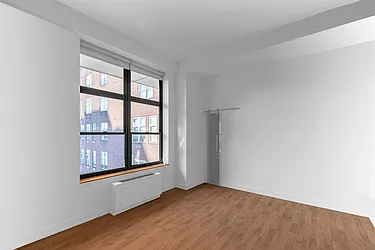 Rented by New York Casas Ltd.