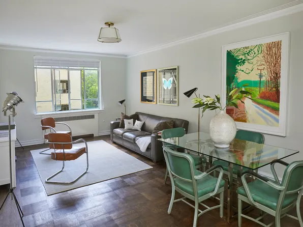 255 West 23rd Street image 1 of 10