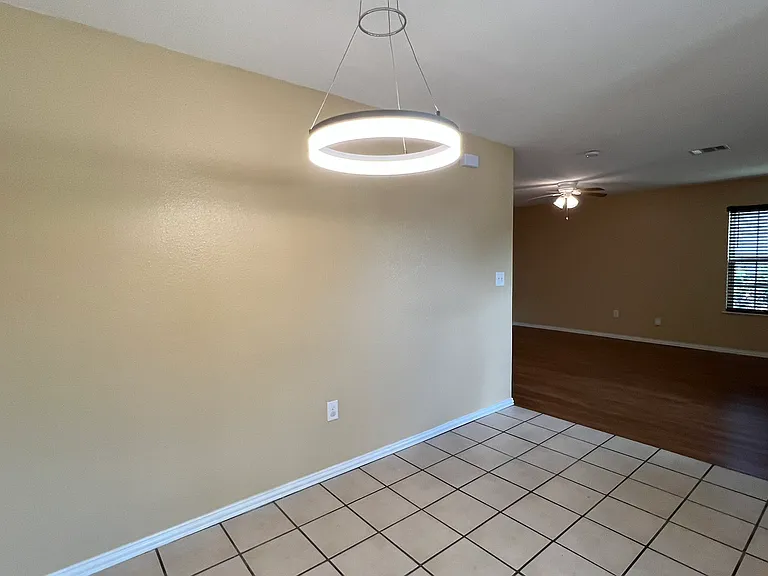 716 N Cooper St #2 — Photo 5