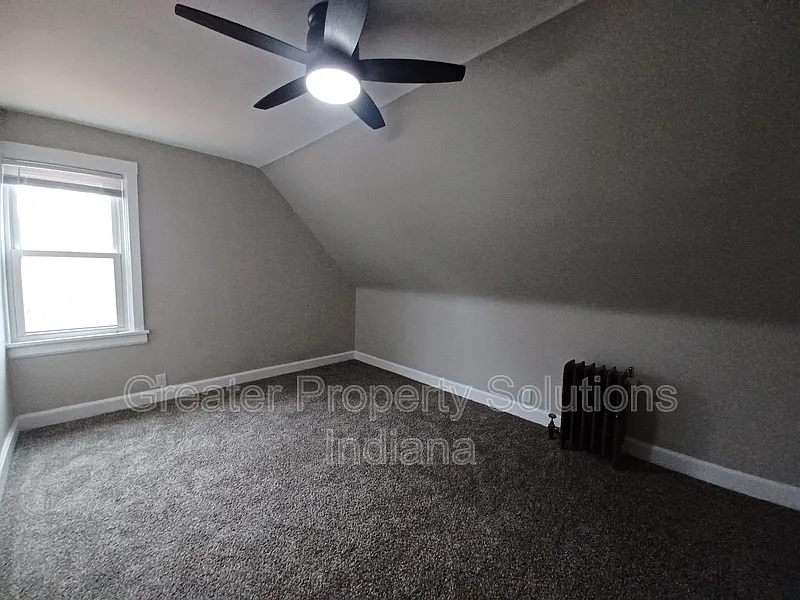 2 bed, 1.0 bath, $1,650 — Photo 3