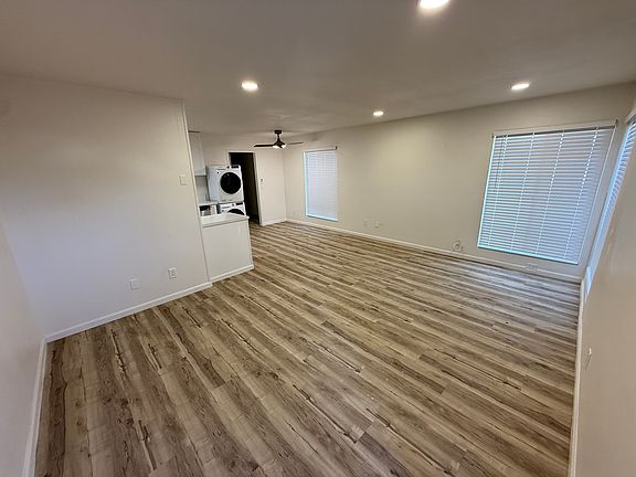 2nd image of 4606 Voltaire St