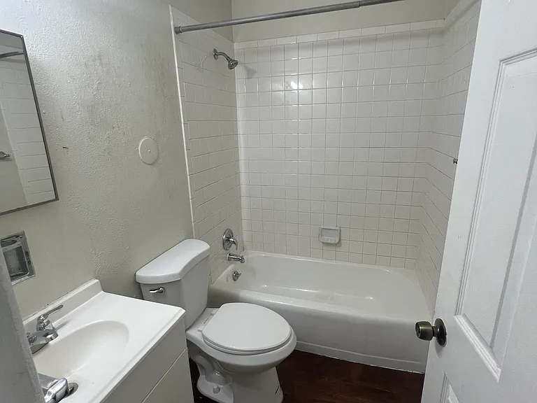 824 Loyola Dr #824 — Photo 19