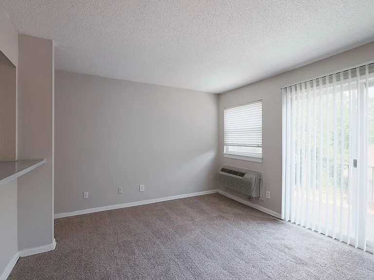 Hampton Hall | Comfort, Convenience, & Community All In One — Photo 86