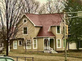 130 8th Ave, Baraboo, WI 53913