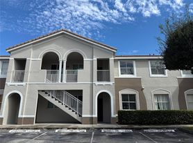 1651 SE 28th Ct