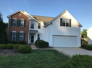 17119 Cambridge Woods Ct, Charlotte, NC 28277