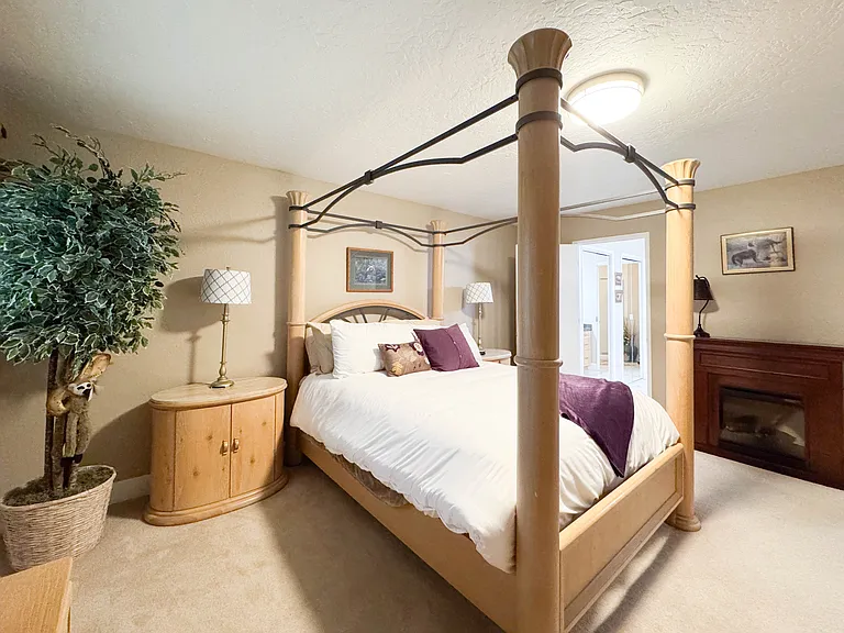 2245 Minerva Way — Photo 23