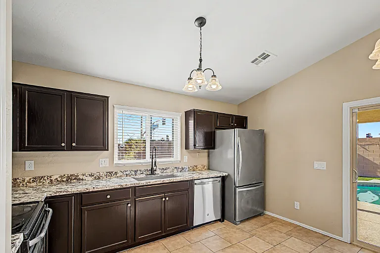 23765 W Desert Bloom St — Photo 9