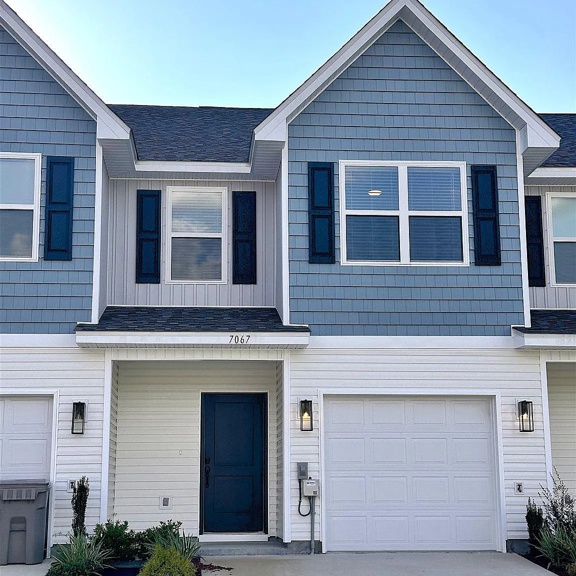 3 bed, 2.5 bath, 1543 sqft, $1,850 — Photo 1