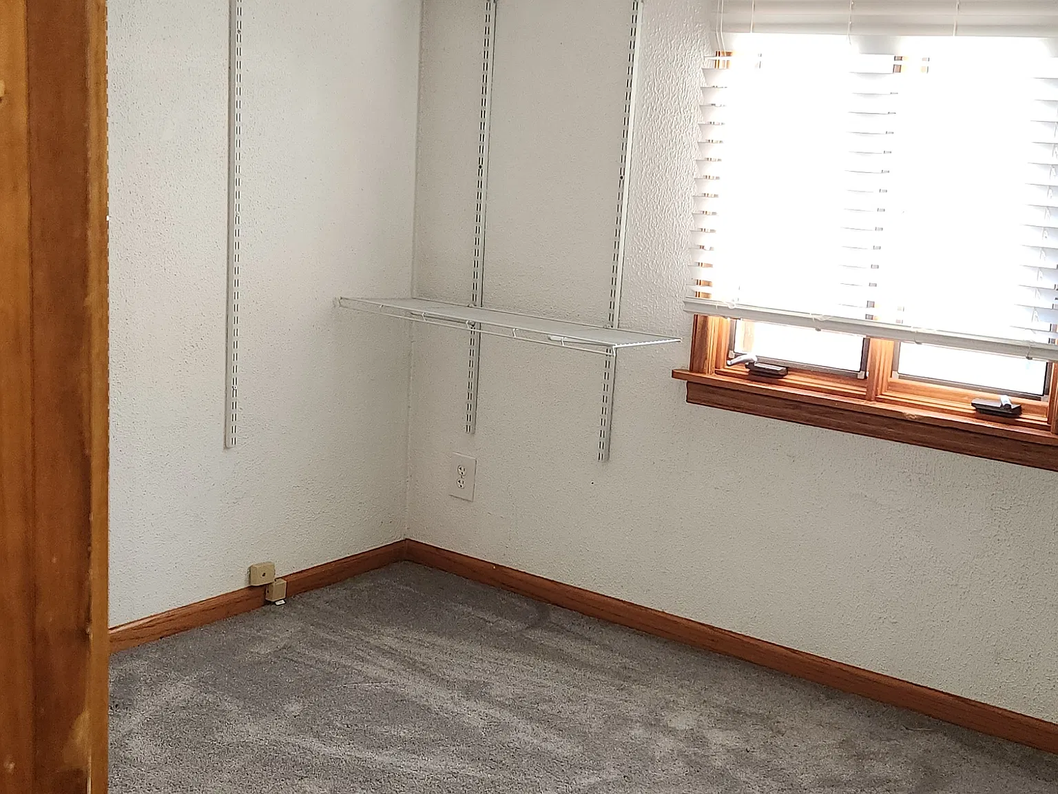 2 bed, 1096 sqft, $1,300 — Photo 2