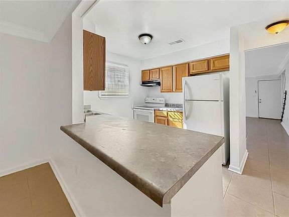3rd image of 9020 Bunker Hill Rd