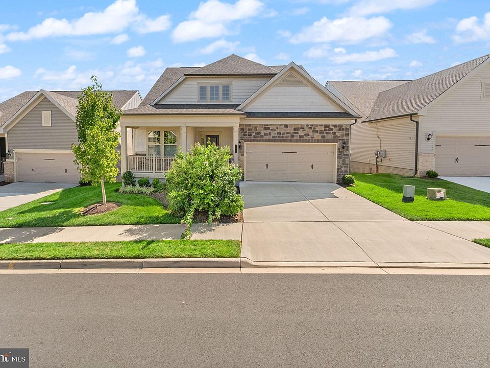 1st image of 15795 Gardenia Ridge Way