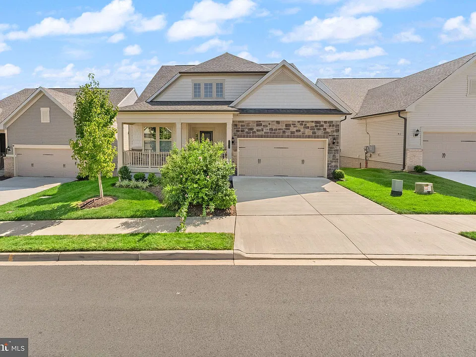 15795 Gardenia Ridge Way