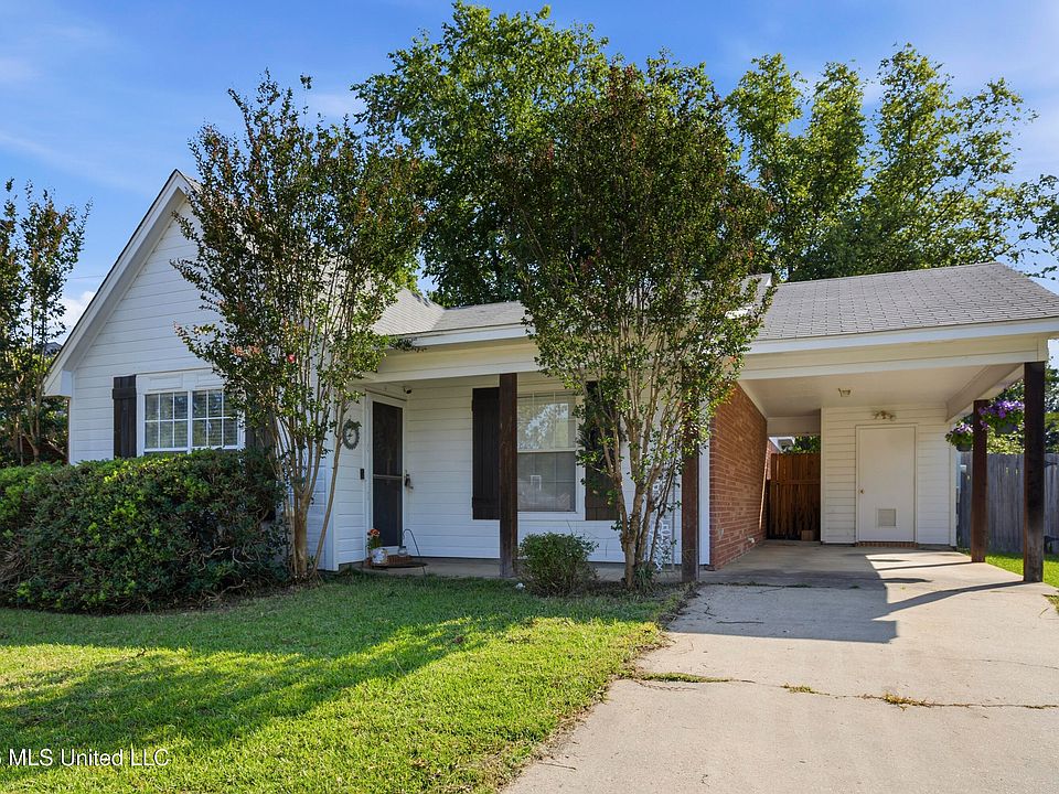 1st image of 412 Pelican Way