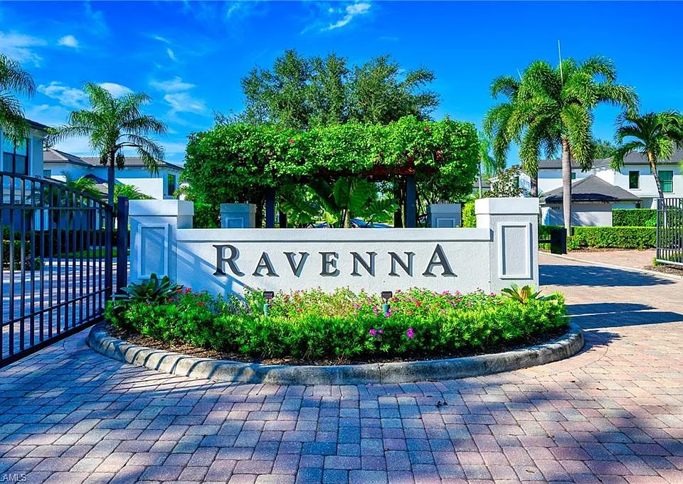 2371 Ravenna Blvd #101