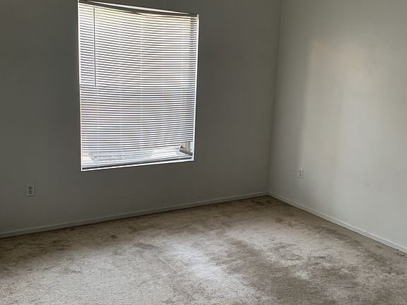 5th image of 45 Maleena Mesa St APT 418