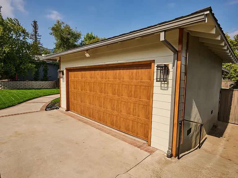 4720 Hayman Ave — Photo 6