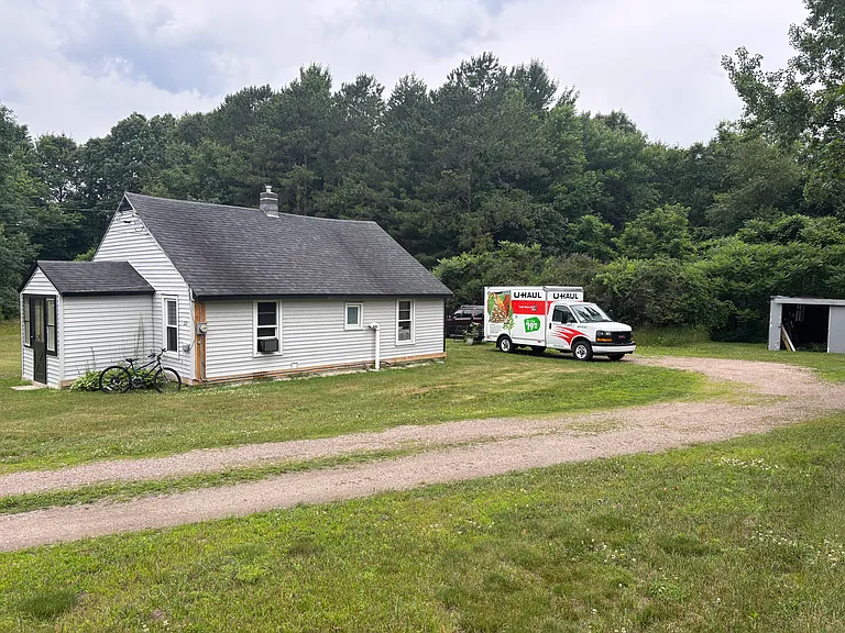 250 River Rd #252 — Photo 2