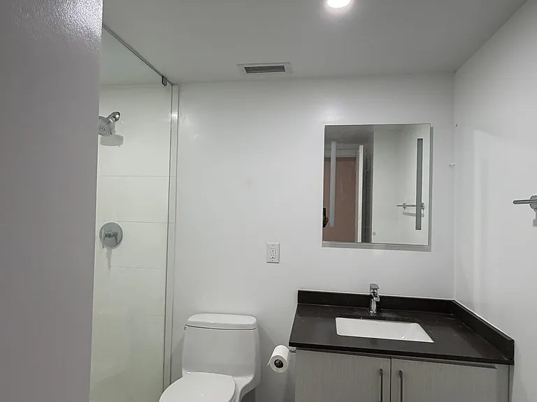 217 Jarvis St #5 — Photo 12