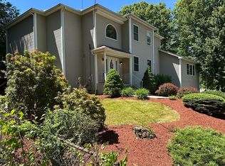 136 Thompkins Ave, East Longmeadow, MA 01028