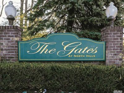 41 Windsor Gate Dr, New Hyde Park, NY, 11040