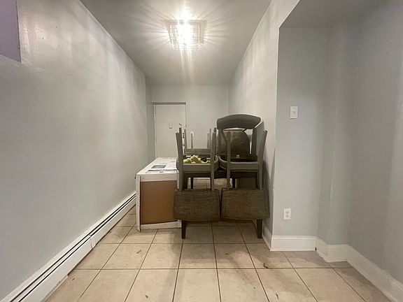 4th image of 205 Monticello Ave #17E