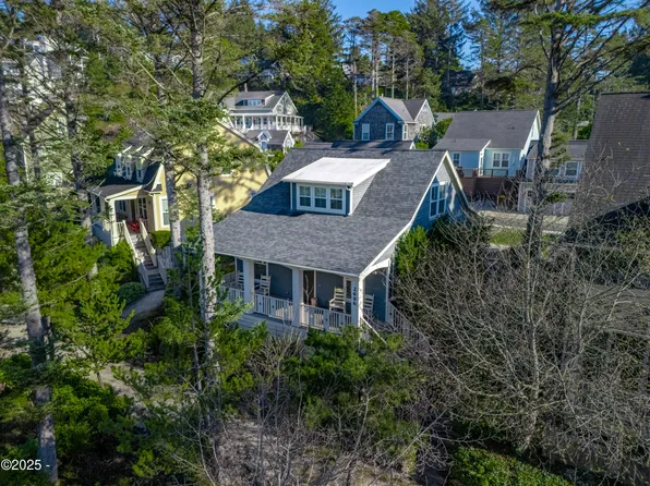 2696 SW Barnacle Ave, Lincoln City, OR 97367