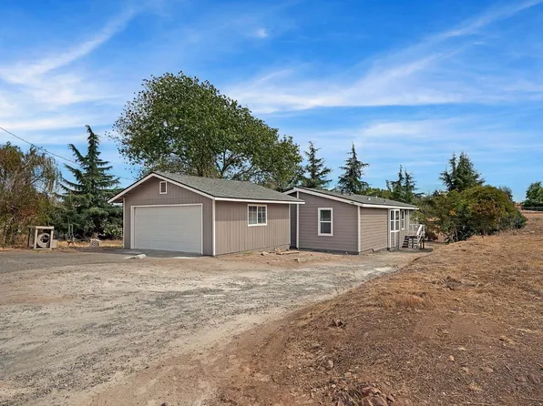 2020 Village Dr, Ione, CA 95640