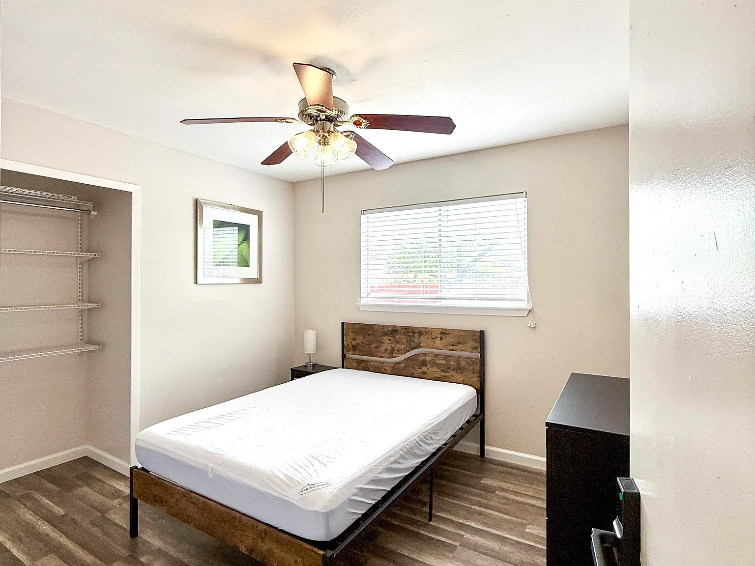 4 bed, 2.0 bath, 1539 sqft, $654 — Photo 1