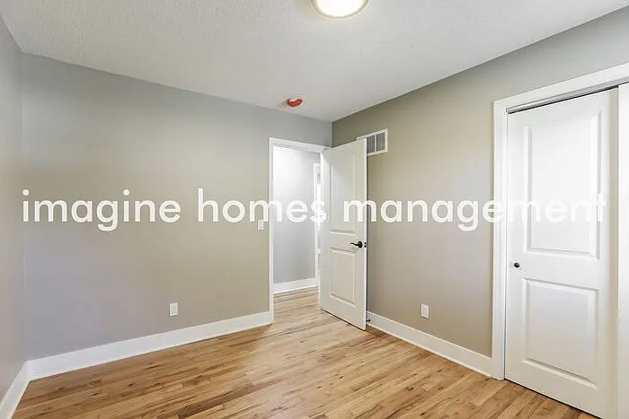 5620 N Quincy Ave — Photo 9