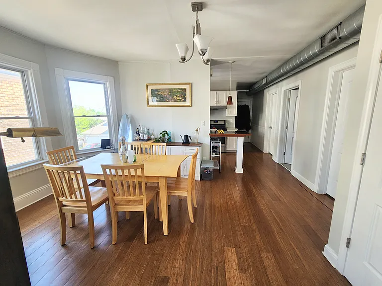 46-48 Carrington Ave #2R — Photo 5