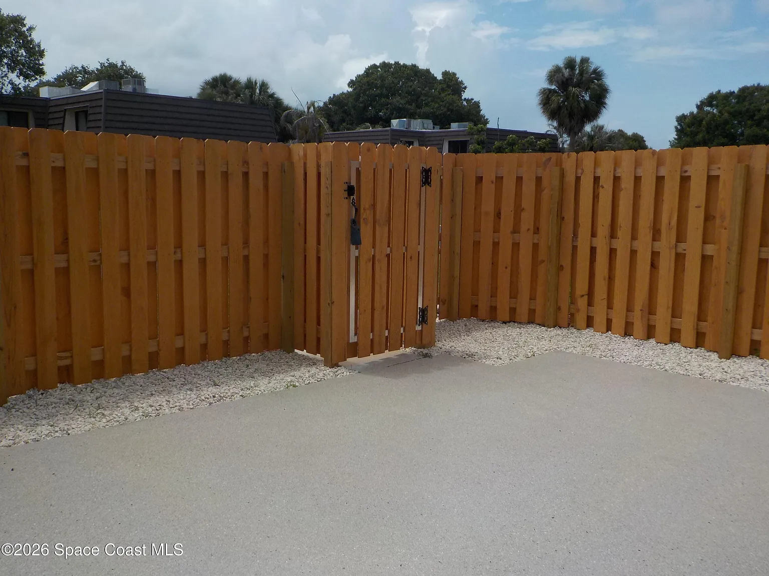2 bed, 1.5 bath, 1236 sqft, $1,500 — Photo 2