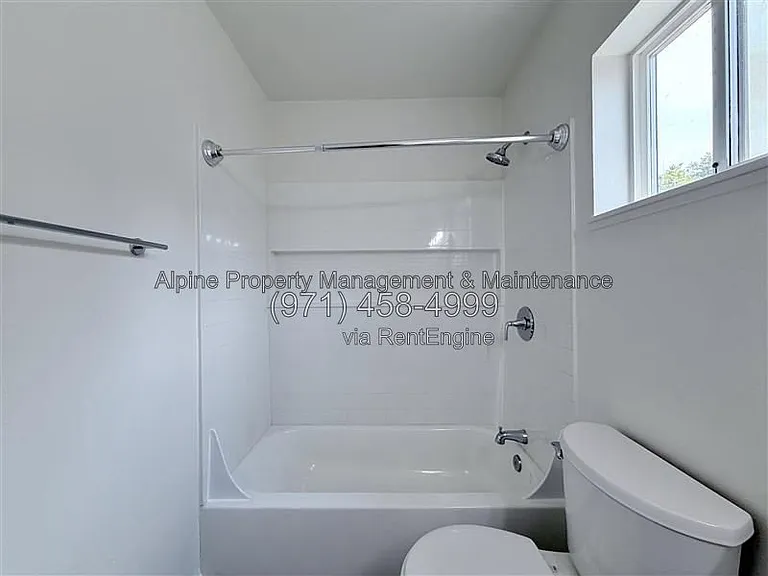 5238 NE 14th Pl — Photo 20